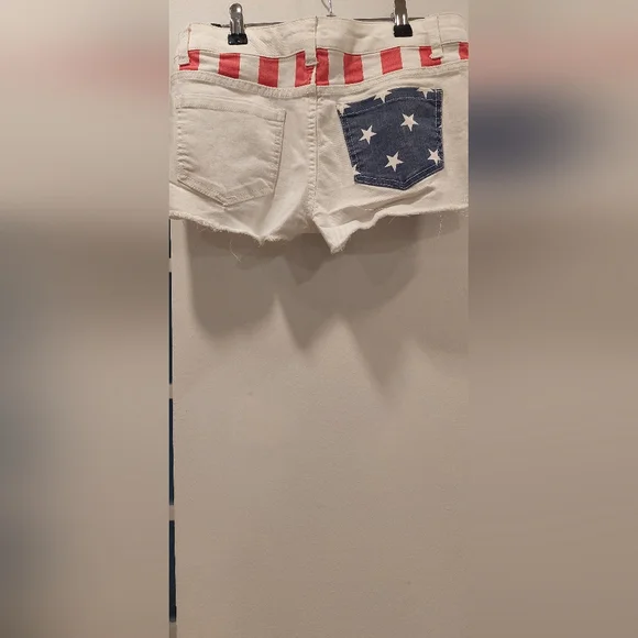 Blue and White Jean Shorts for Casual Wear - Picture 3 of 6